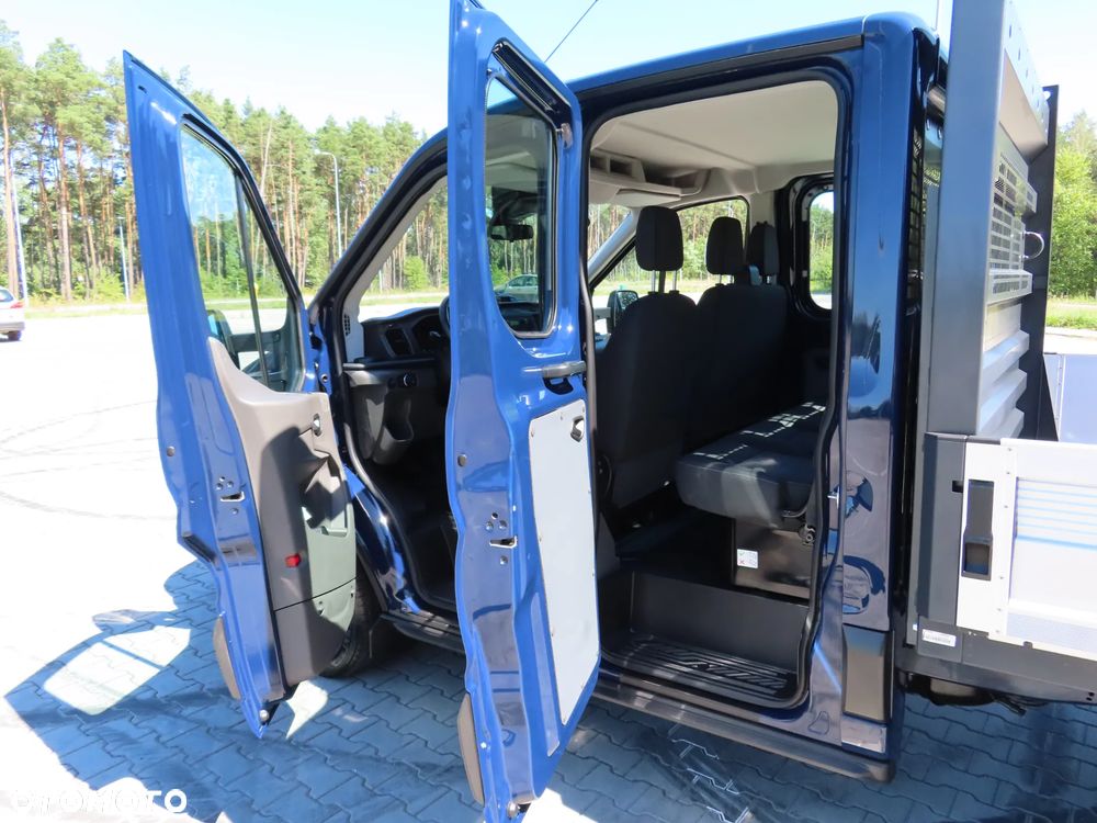 Iveco DAILY 130 Km L3 Podwójna Kabina Doka Dubel Brygadowy MIXTO 7-Mio Os.+1073 Kg Ład. Skrzynia 2410 mm Dł. Renomowanej Firmy SCATTOLINI Rozstaw Osi 3504 mm WZMACNIANY HAK 3000 Kg 29 Tys Km Przeb. Stan Auta JAK NOWY POLECAM - 22