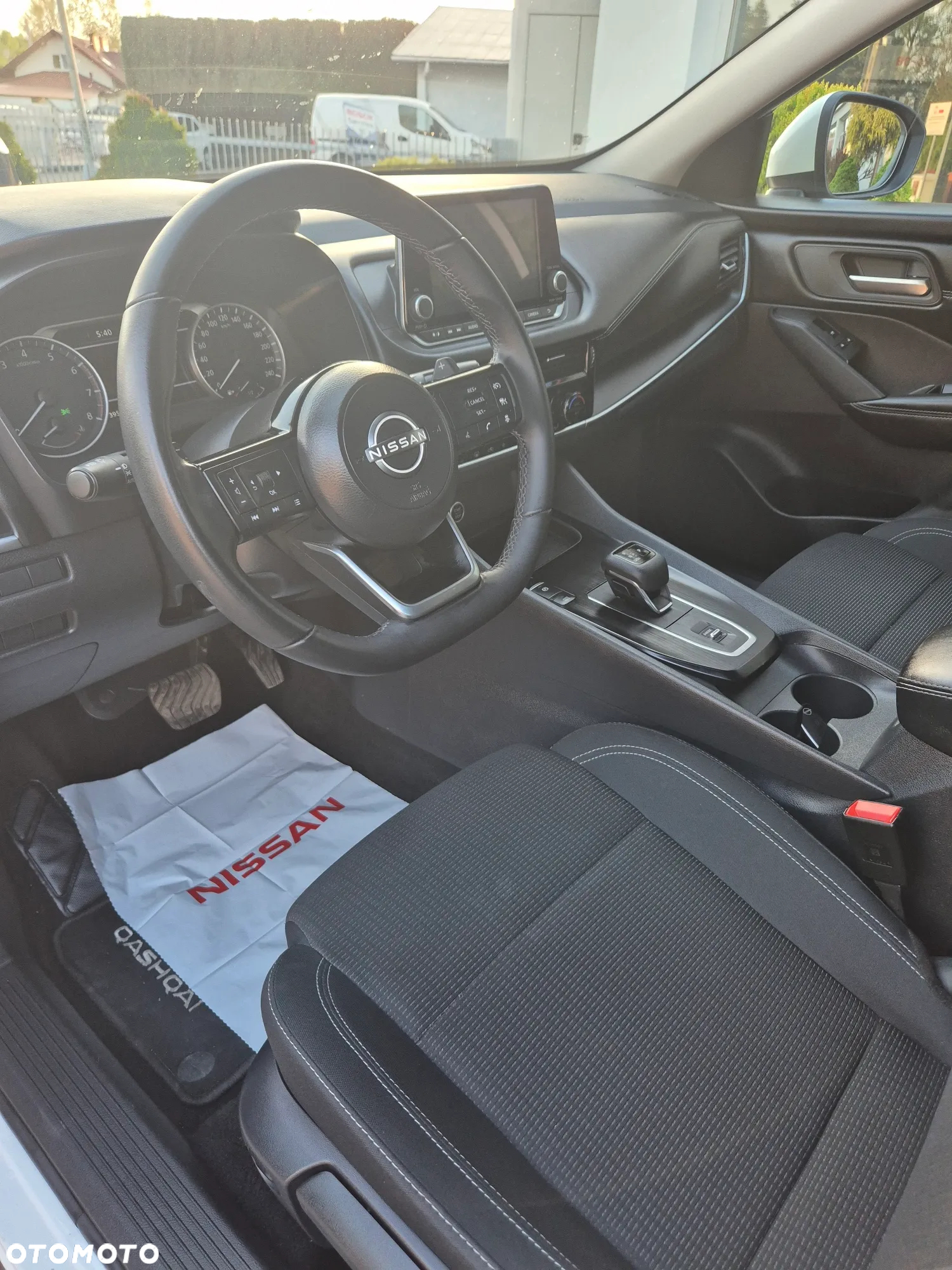 Nissan Qashqai 1.3 DIG-T mHEV Acenta Xtronic - 8