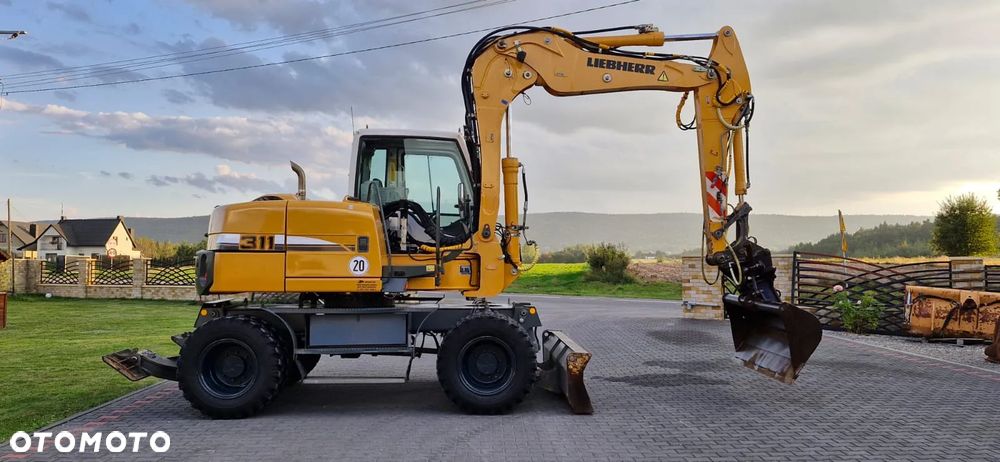 Liebherr A 311 Litronic/ Maszyna sprowadzona/ 8240H/ - 16