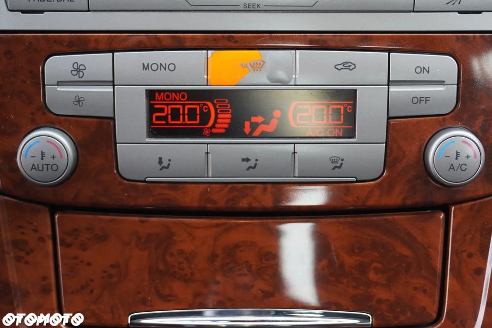 Ford Mondeo 2.0 Ghia X100 / X - 23