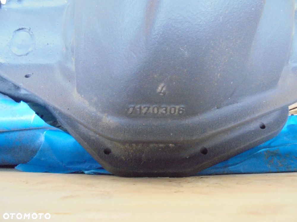 OBUDOWA MOSTU IVECO DAILY 50C/40C 06-09- 7186922 - 2