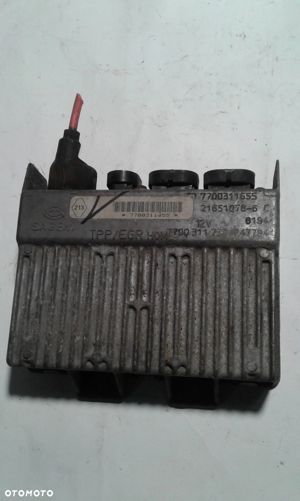 KOMPUTER SILNIKA RENAULT MASTER 2.2DCI 7700311655