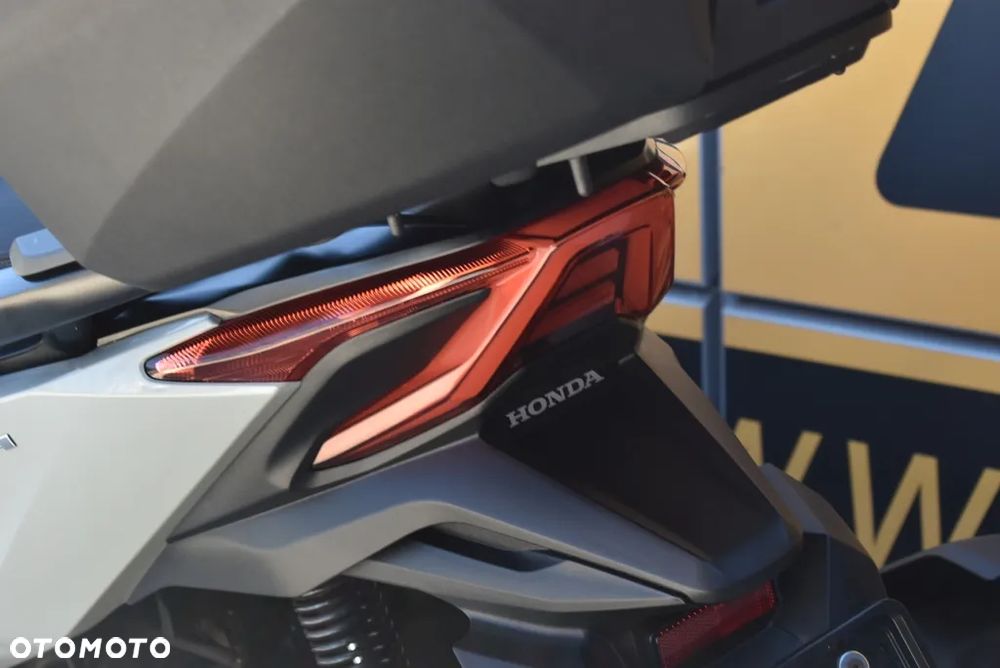 Honda NSS - 16