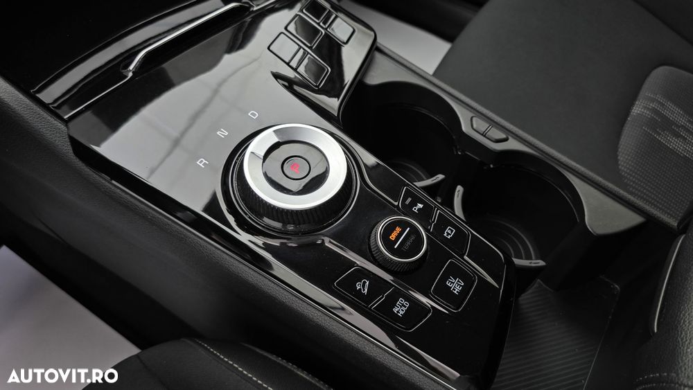 Kia Sportage 1.6 T-GDI PHEV 6AT 4x4 Style - 17