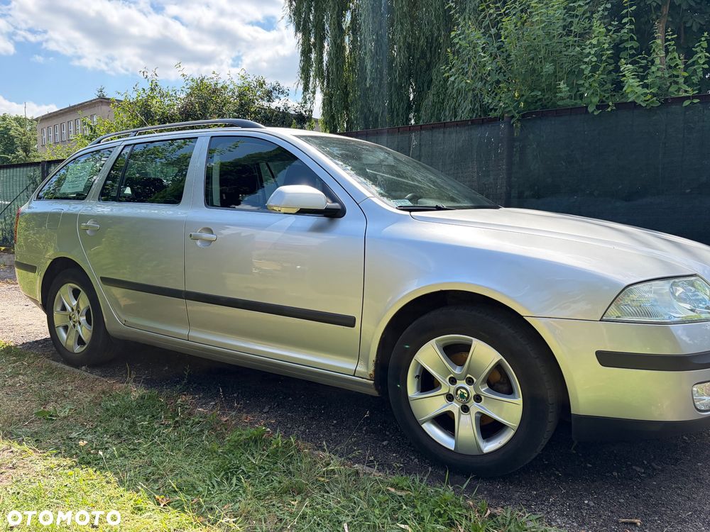 Skoda Octavia 1.6 Combi - 7