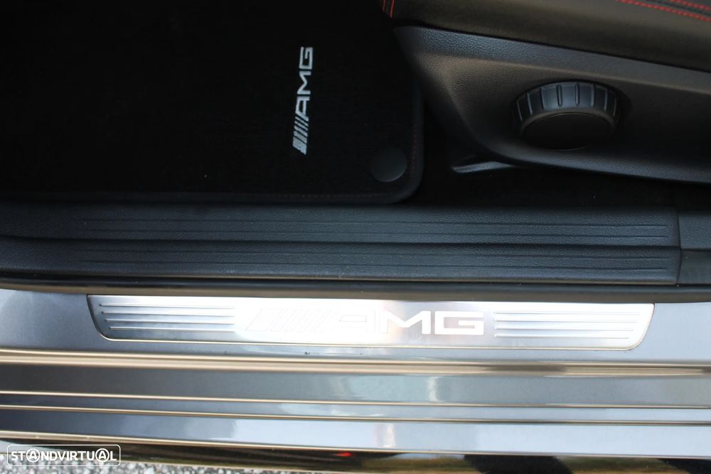 Mercedes-Benz A 45 AMG 4Matic Speedshift 7G-DCT - 28