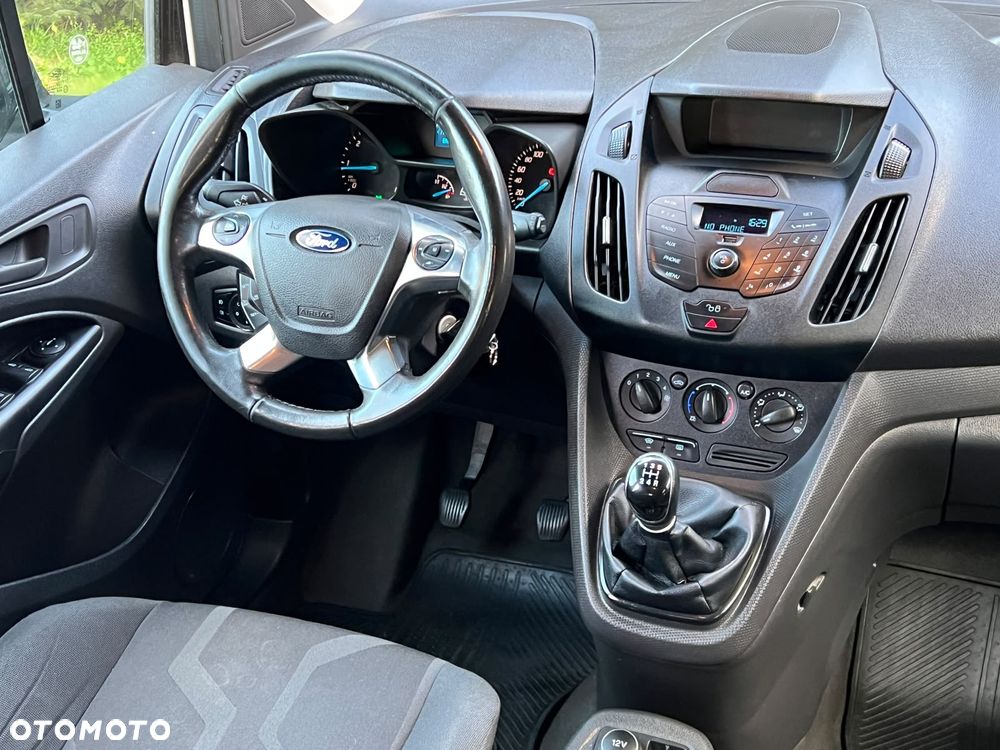 Ford Tourneo Connect - 24