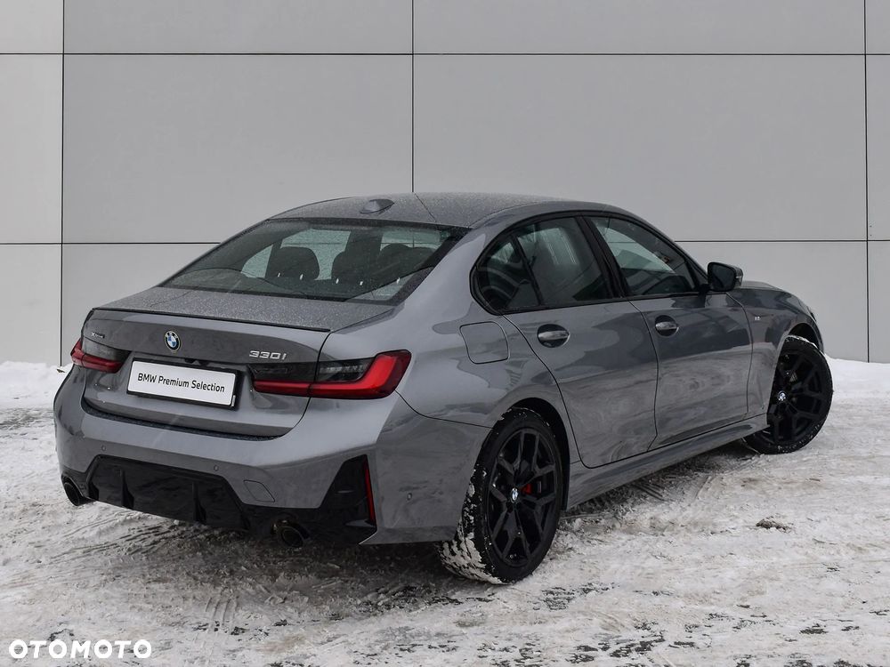 BMW Seria 3 330i M Sport - 2