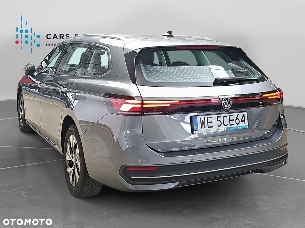 Volkswagen Passat - 28