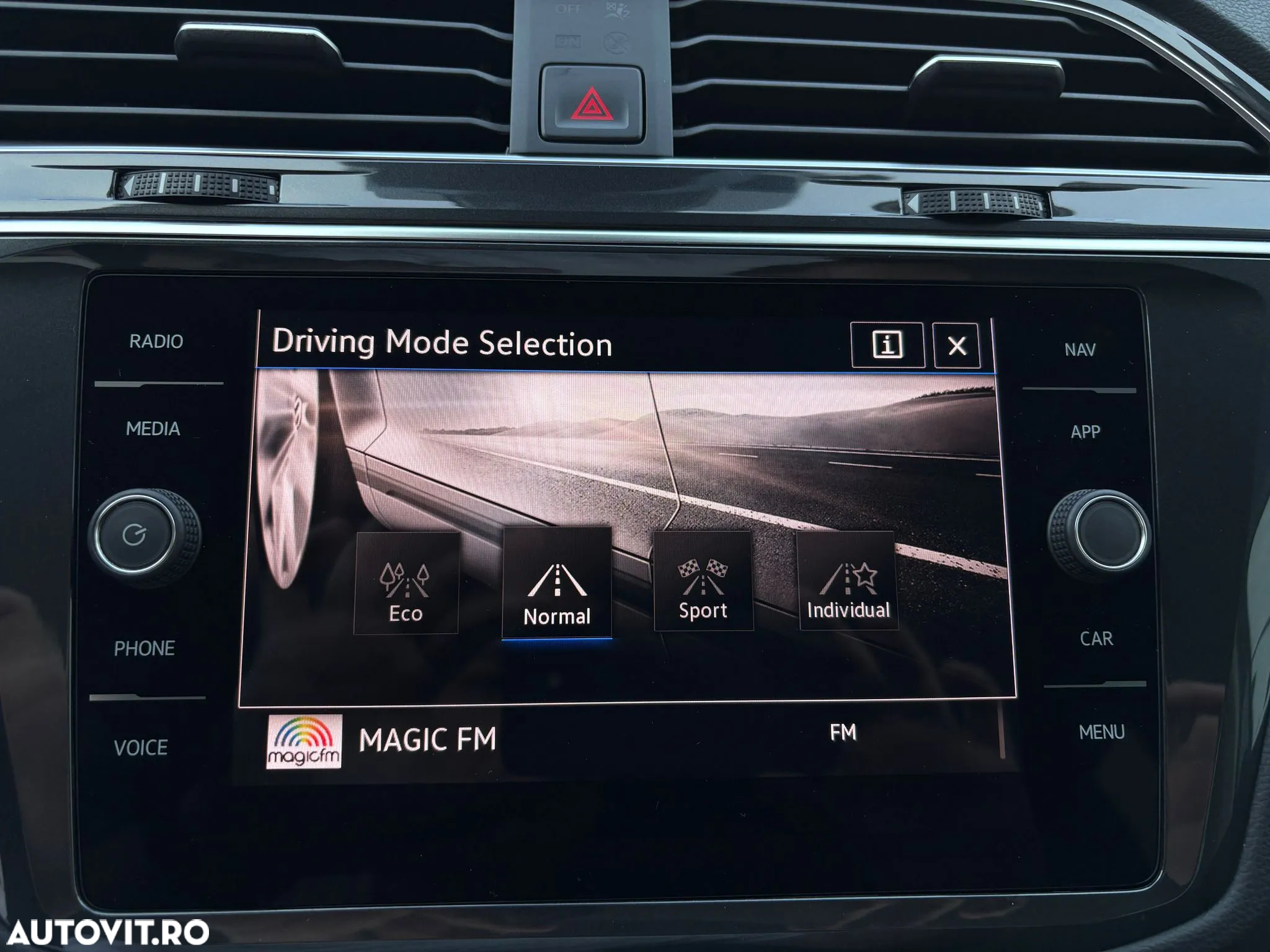 Volkswagen Tiguan 2.0 TDI SCR 4MOTION DSG IQ.DRIVE - 13