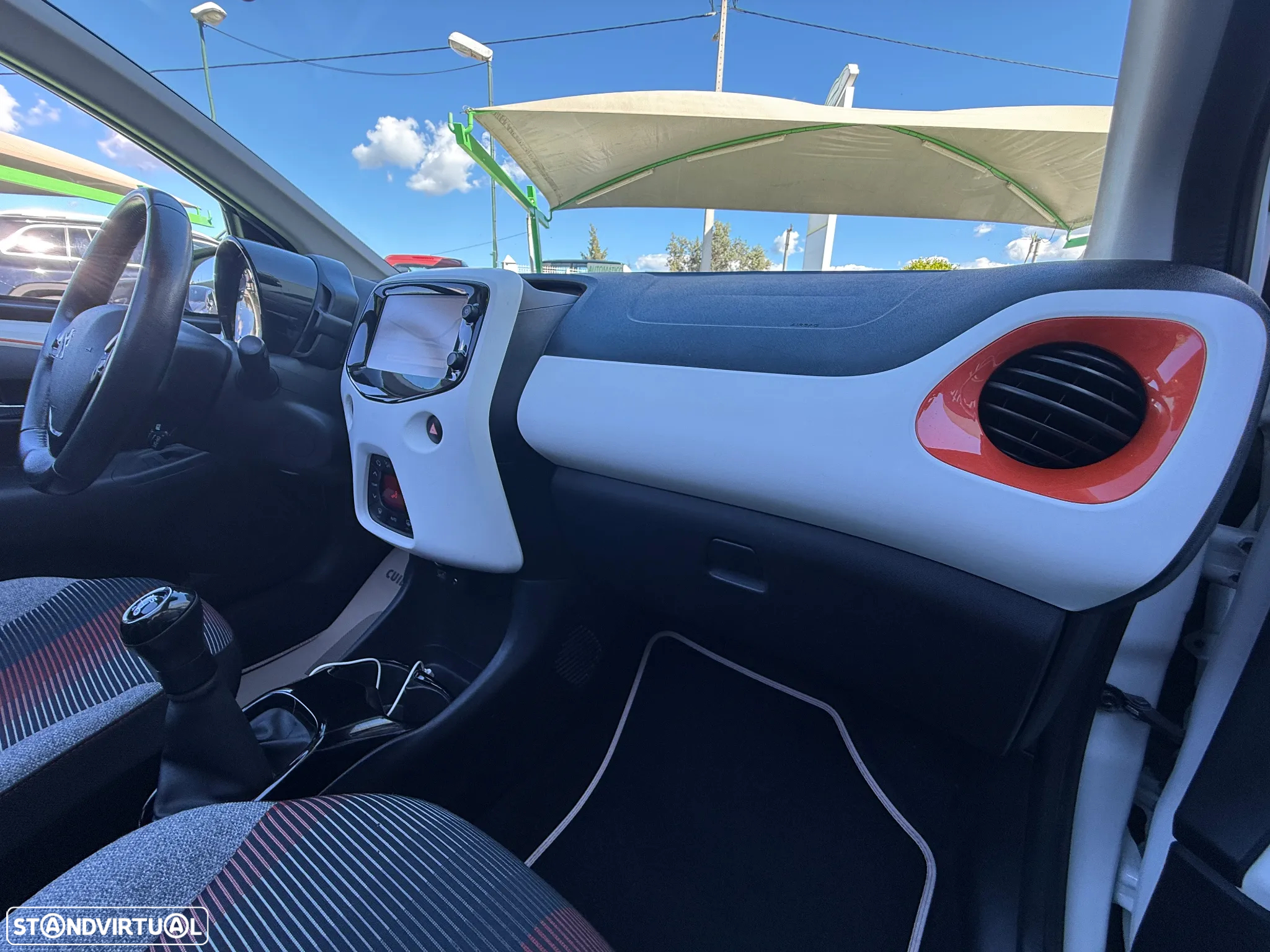 Peugeot 108 1.2 PureTech Top! Roland Garros - 33