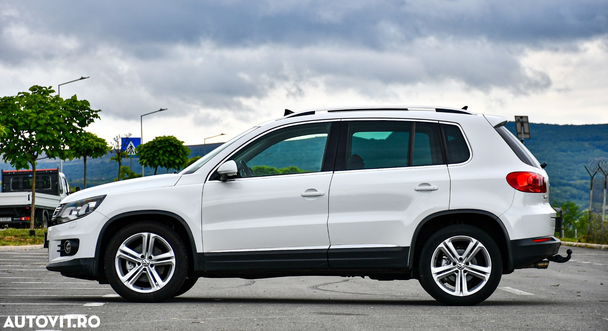 Volkswagen Tiguan - 13