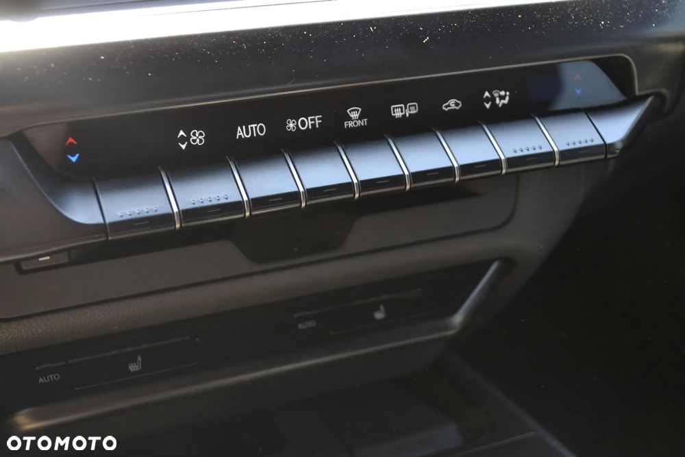 Lexus UX 250h Prestige 2WD - 32
