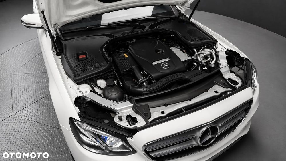 Mercedes-Benz Klasa E 300 9G-TRONIC Avantgarde - 7