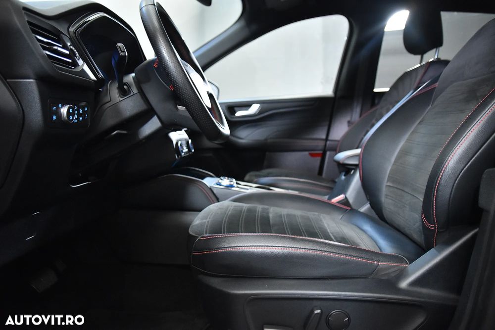 Ford Kuga 2.5 Duratec PHEV ST-LINE - 24