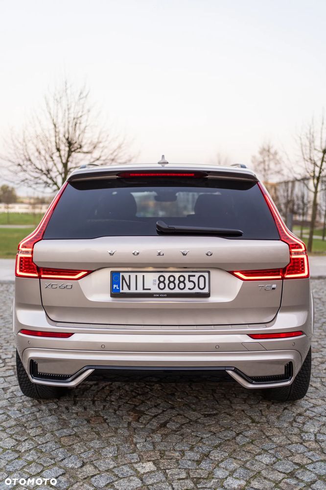 Volvo XC 60 T8 Plug-In Hybrid AWD Ultimate Dark - 18