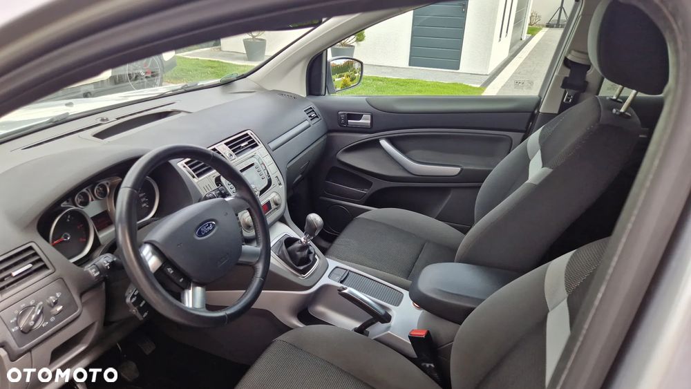 Ford Kuga 2.0 TDCi 2x4 Champions Edition - 8