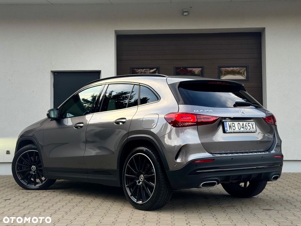 Mercedes-Benz GLA 250 4-Matic AMG Line - 3