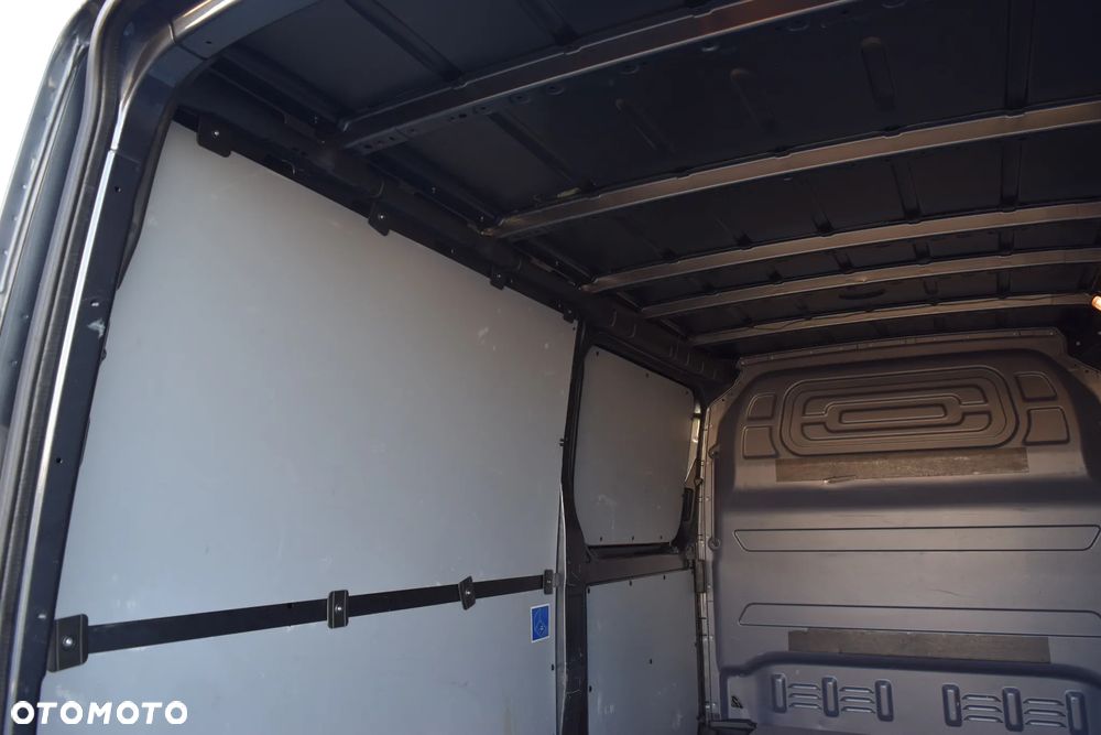 Mercedes-Benz Sprinter 319 V6 3.0 LED*Navi*Distronic*Webasto - 10