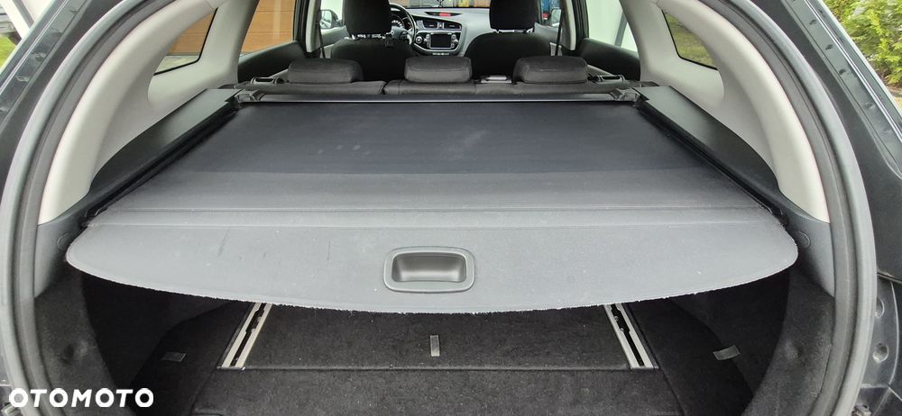 Kia Ceed - 26