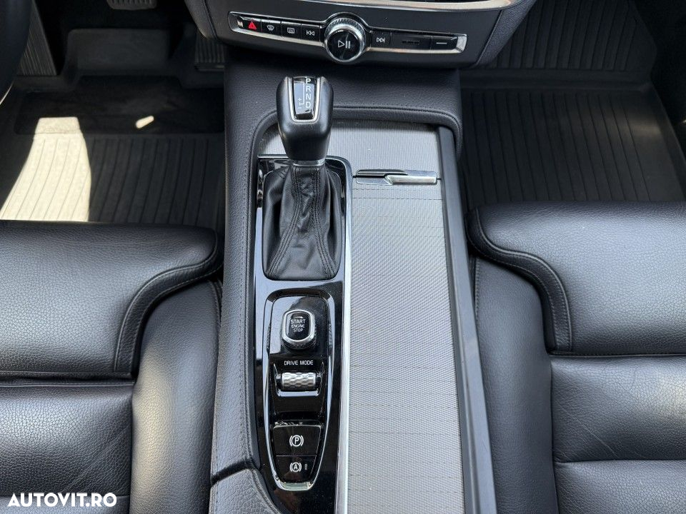 Volvo V90 Cross Country D4 AWD Geartronic - 30