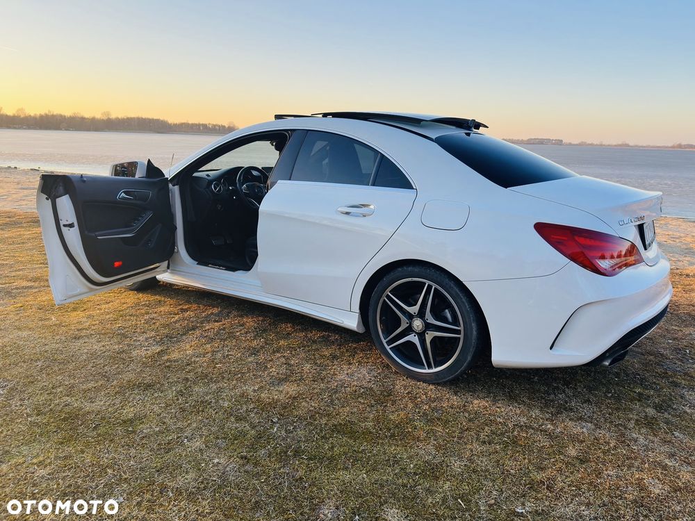 Mercedes-Benz CLA 200 7G-DCT AMG Line - 13