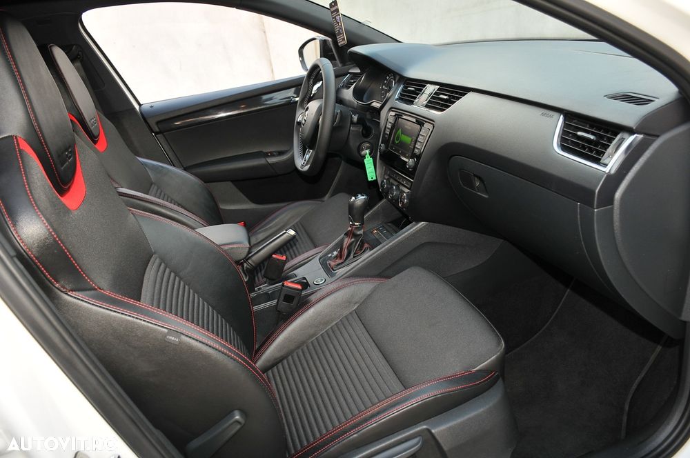 Skoda Octavia 2.0 TDI (Green tec) DSG RS - 11