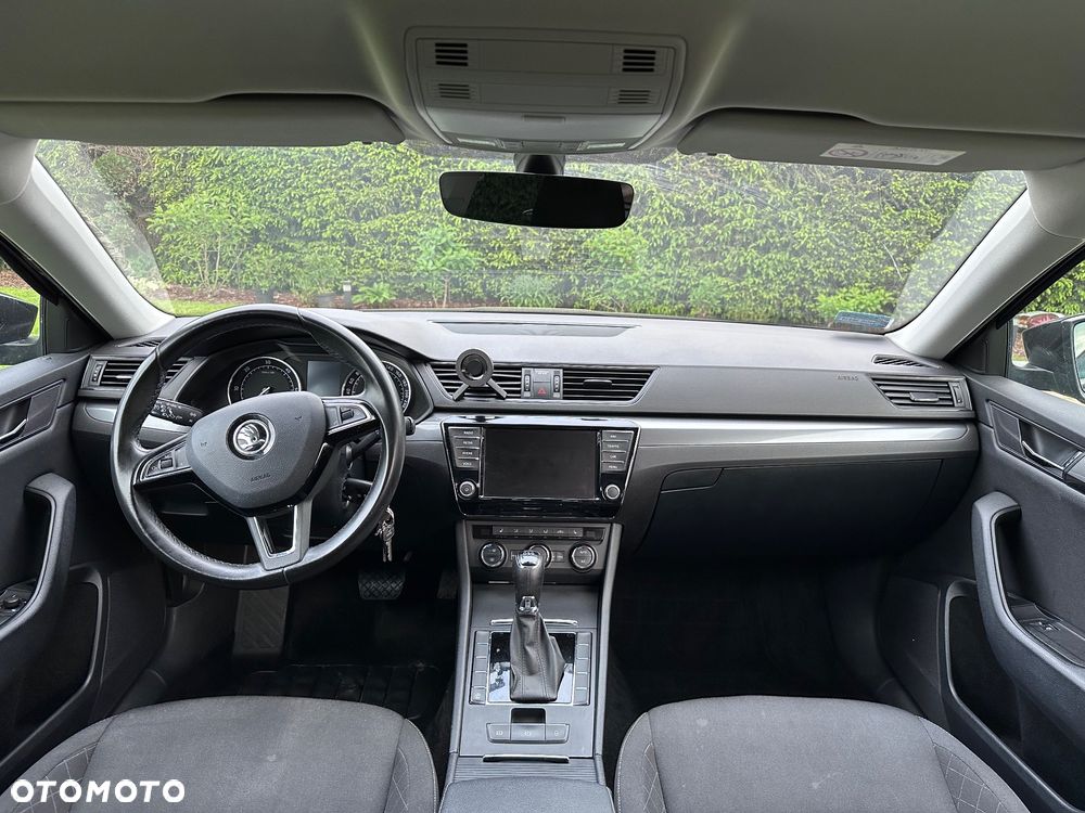 Skoda Superb 2.0 TDI Ambition DSG7 - 19