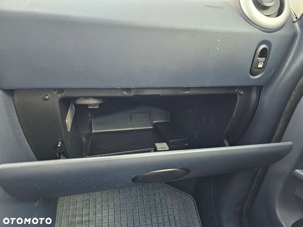 Peugeot 1007 75 Filou - 30