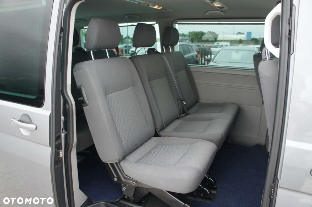 Volkswagen Caravelle - 17