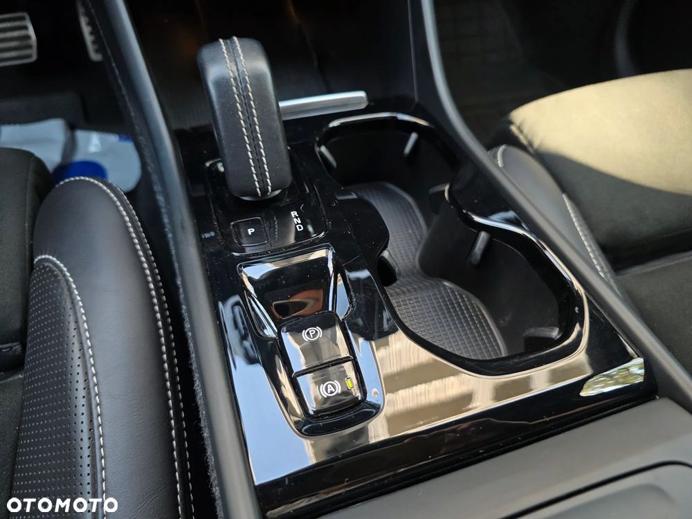 Volvo XC 40 T5 AWD R-Design - 20