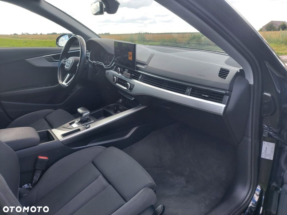 Audi A4 Avant 40 TFSI S tronic - 18