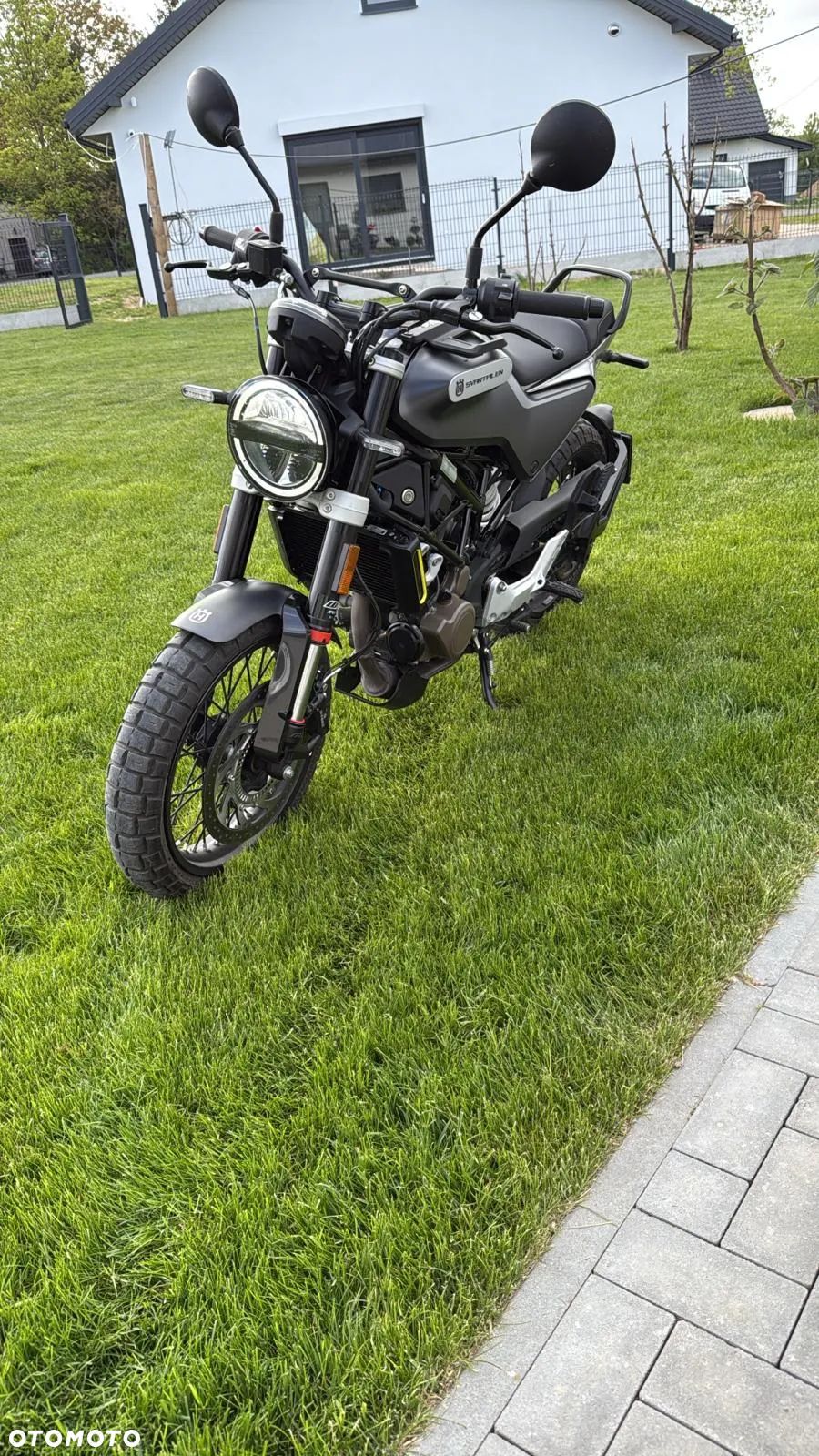 Husqvarna Svartpilen - 1