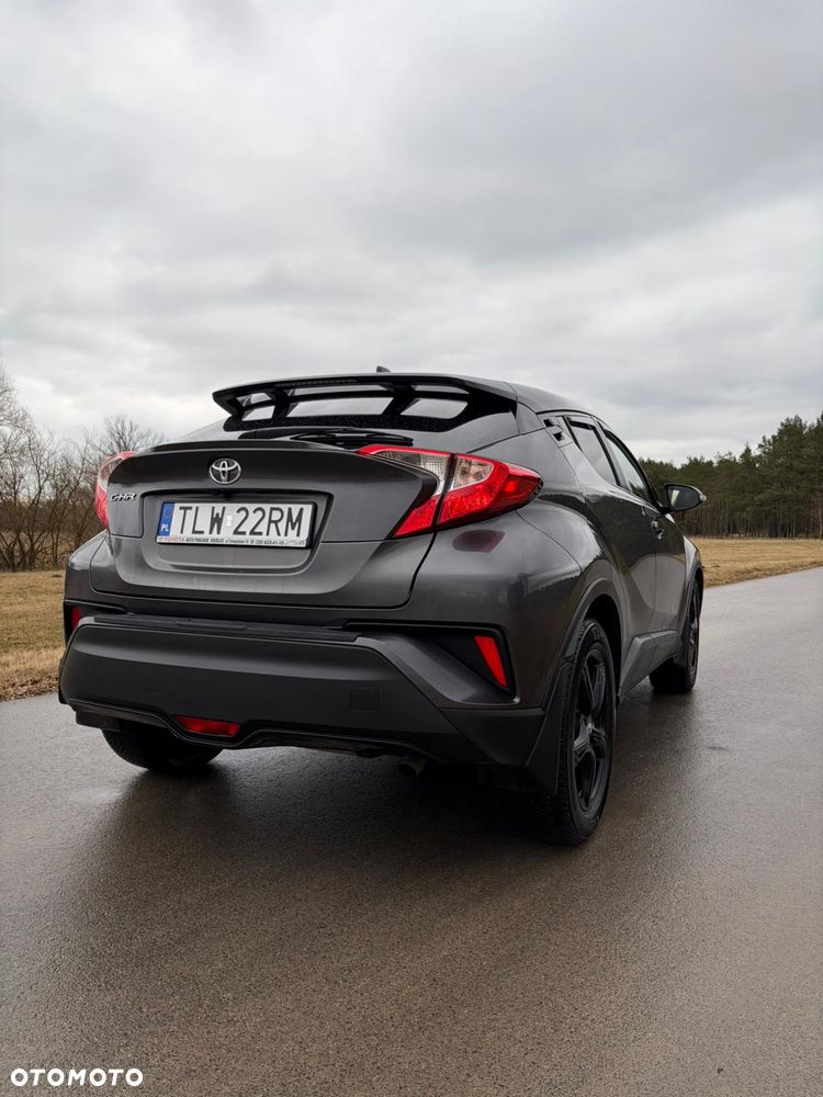 Toyota C-HR - 11
