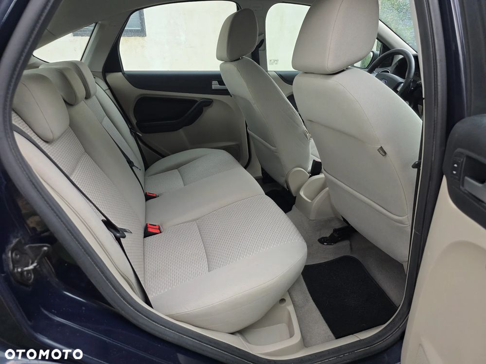 Ford Focus 1.6 16V Trend - 4