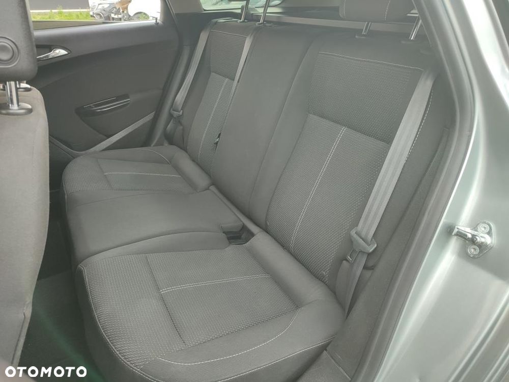 Opel Astra 1.6 CDTI Enjoy - 10