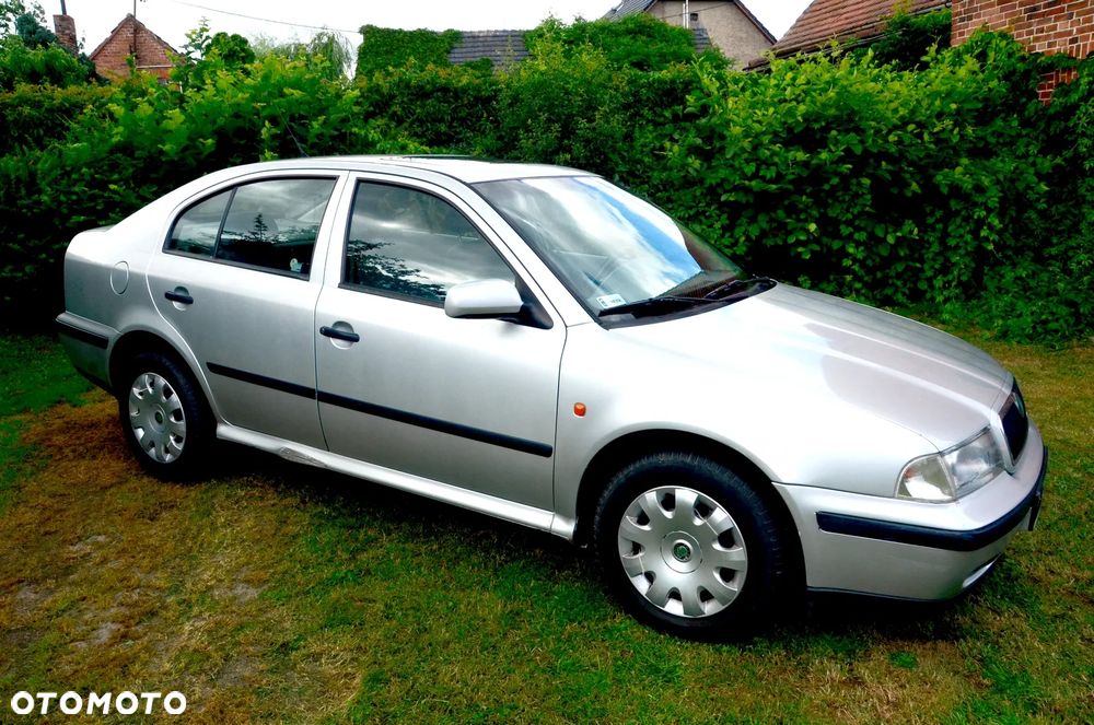 Skoda Octavia 1.6 GLX - 4