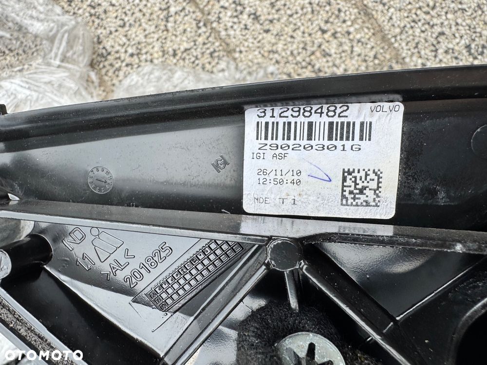 VOLVO XC60 I 614-46 LUSTERKO LEWE 8 PIN KOMPLETNE EUROPA - 8