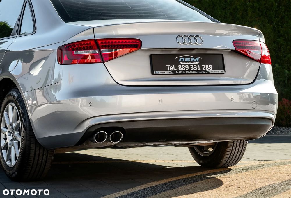 Audi A4 Limousine - 36