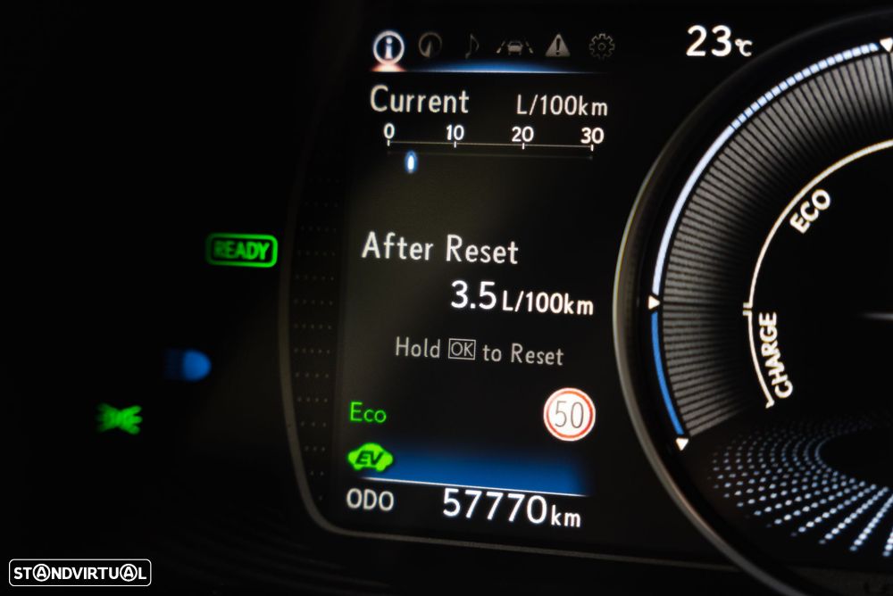 Lexus ES 300h Special Edition - 21