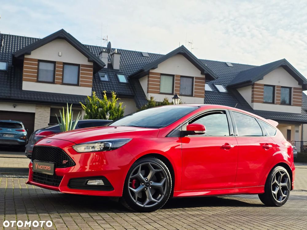 Ford Focus 2.0 TDCi ST - 35