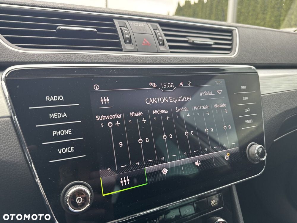 Skoda Superb 2.0 TSI Ambition DSG - 26