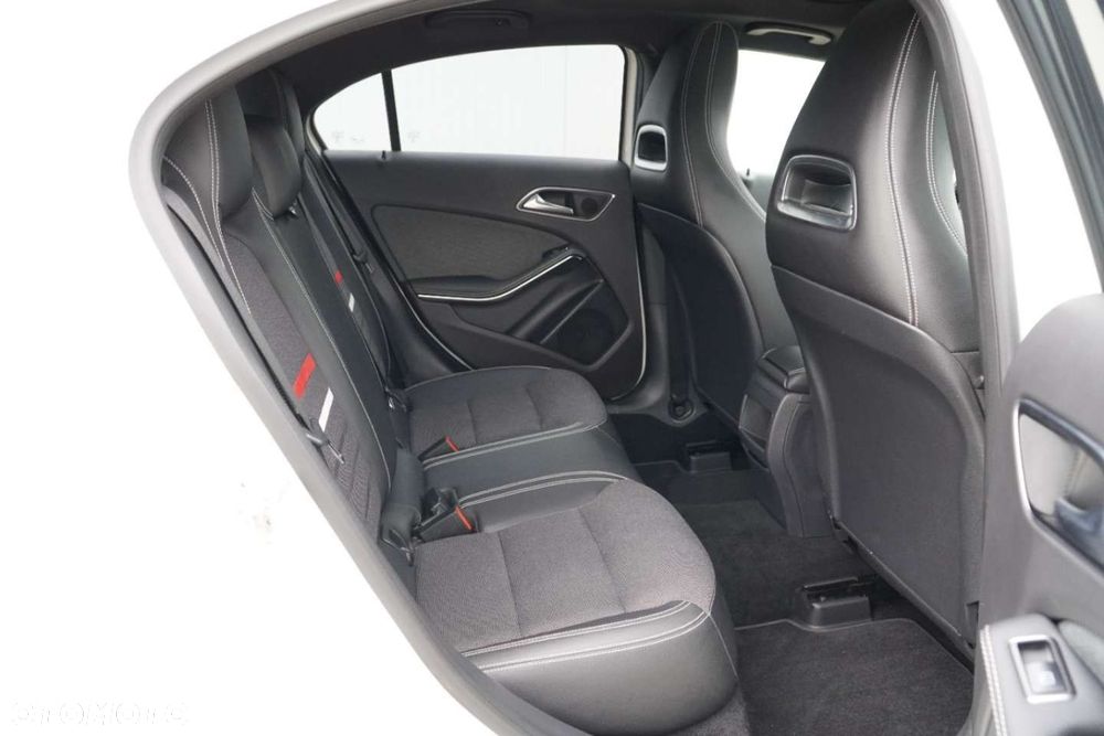 Mercedes-Benz Klasa A 180 (BlueEFFICIENCY) Urban - 7