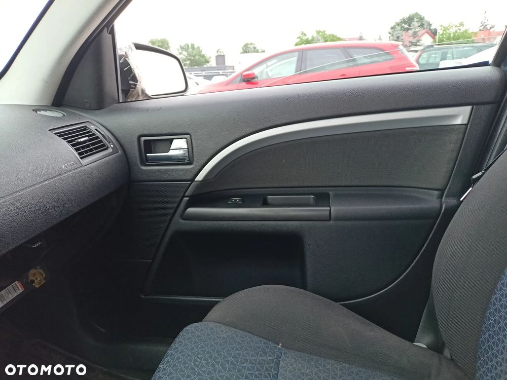 Ford Mondeo - 13