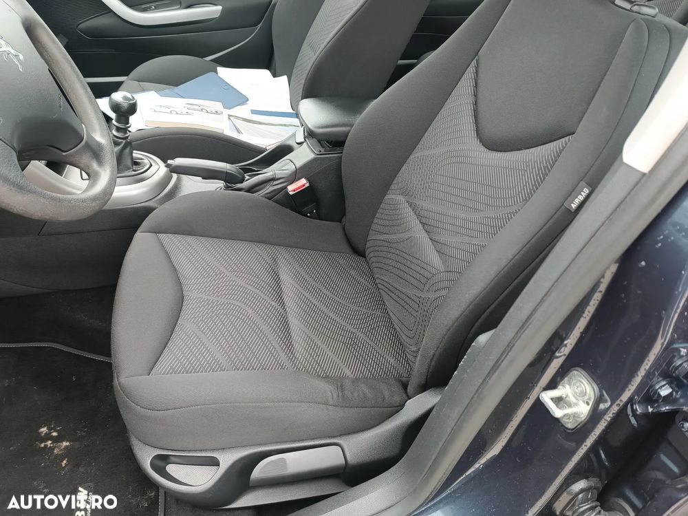 Peugeot 308 HDi FAP 110 Business Line Niveau 1 - 13