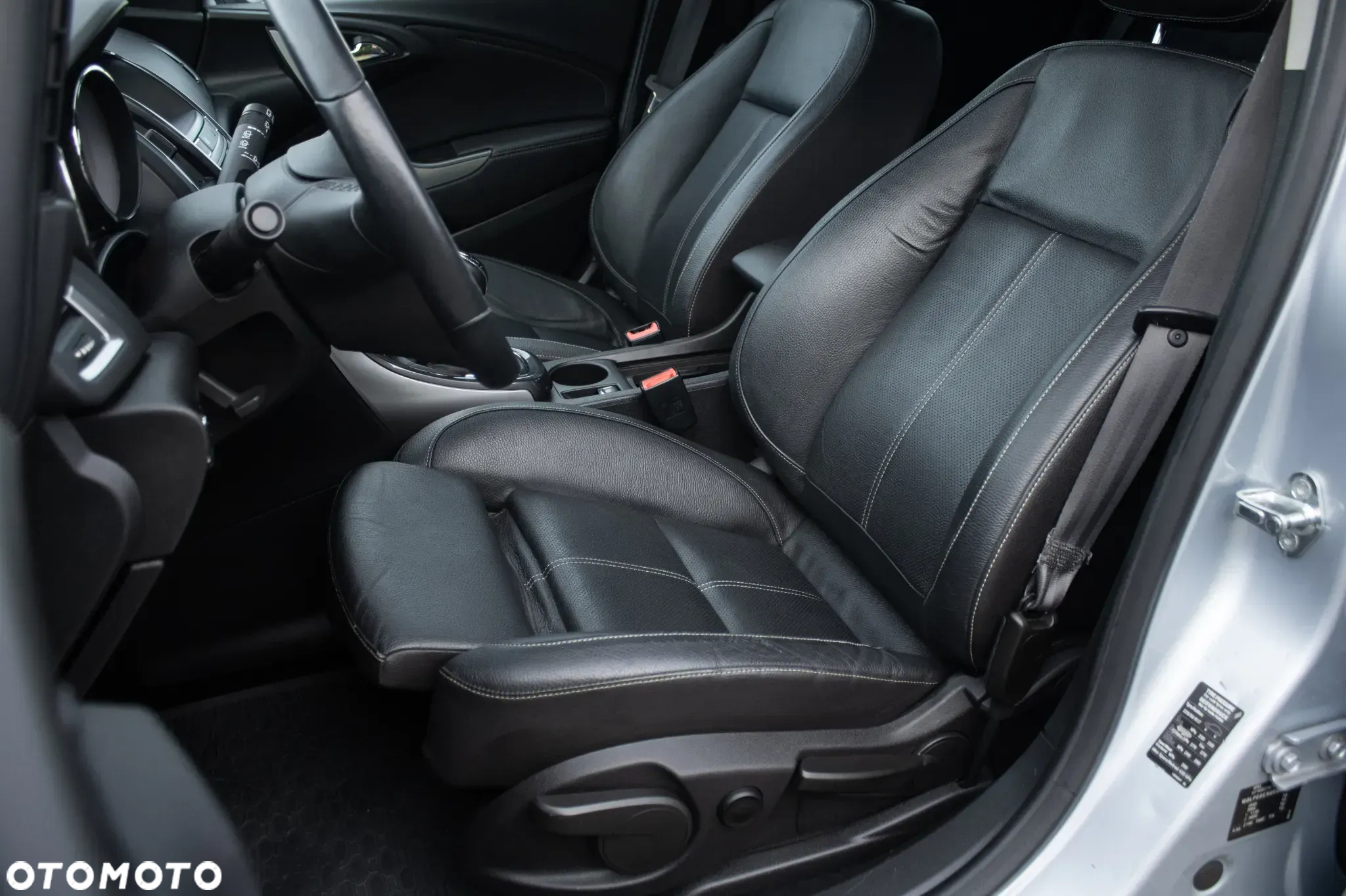 Opel Astra 2.0 CDTI DPF Sport - 37