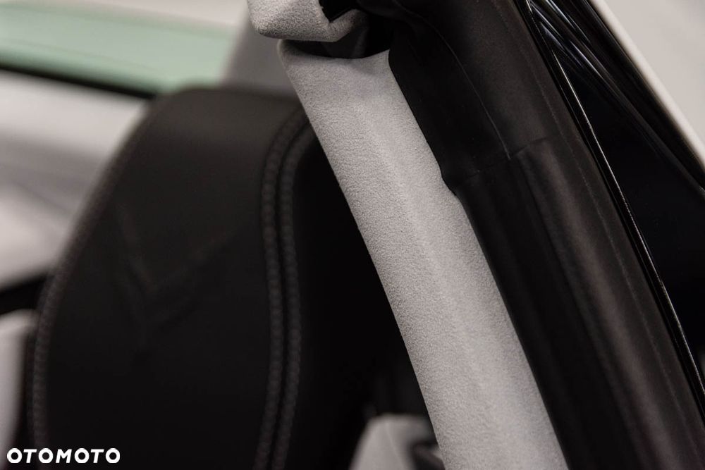 Chevrolet Corvette - 16