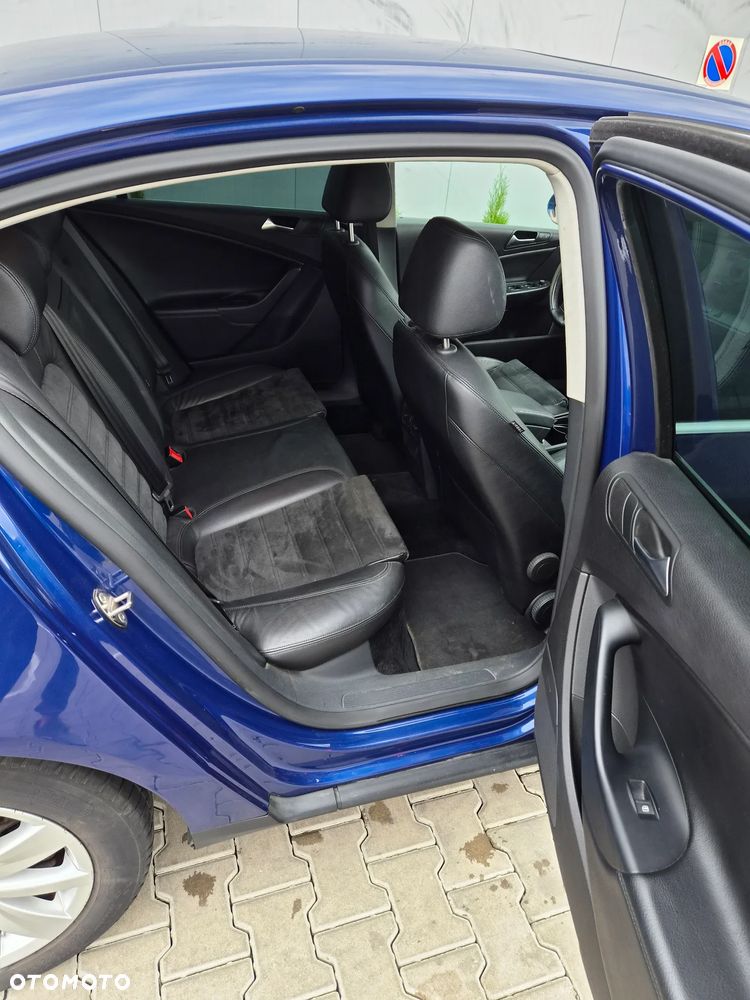 Volkswagen Passat 2.0 TDI DPF BlueMot Highline - 7