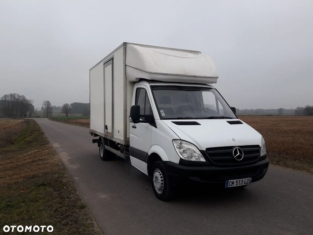 Mercedes-Benz Sprinter - 2