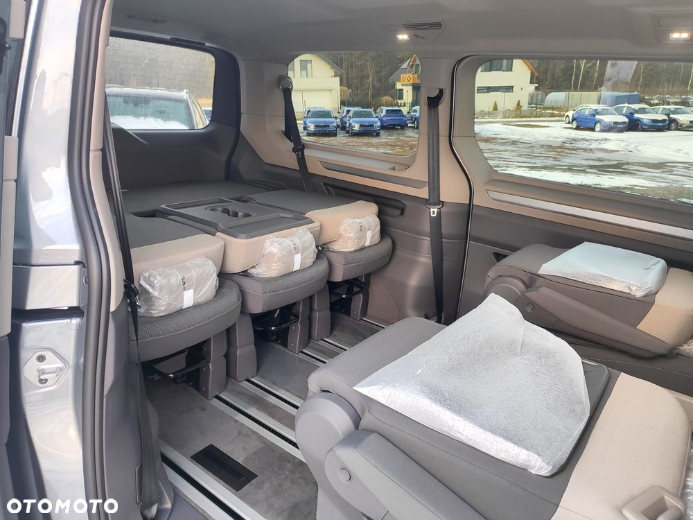 Volkswagen Multivan - 10